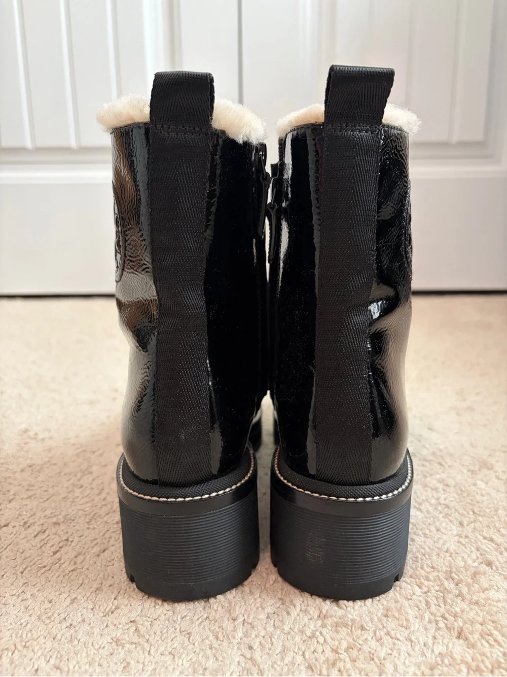 Tory Burch Miller Lug Sole Black Patent Shearling Lined Combat Boots Womens Sz 8